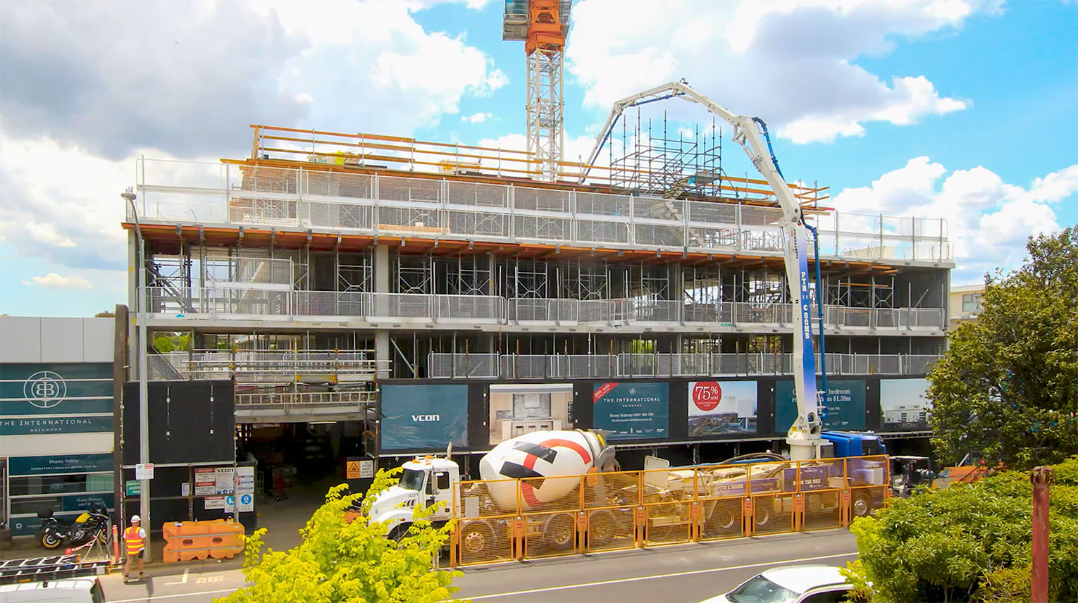 Landream the International, Brighton under Construction progress tracking